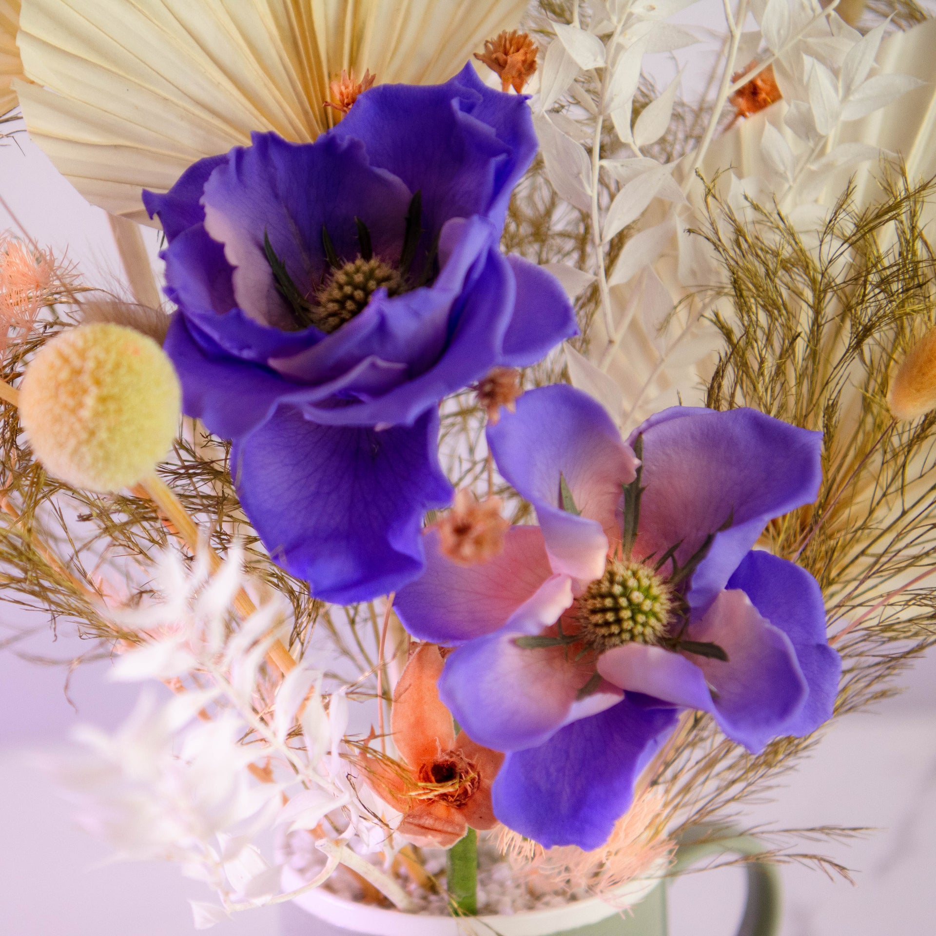 PET-122-EVERLASTING PAW PRINTS-Dried Flowers Centerpiece