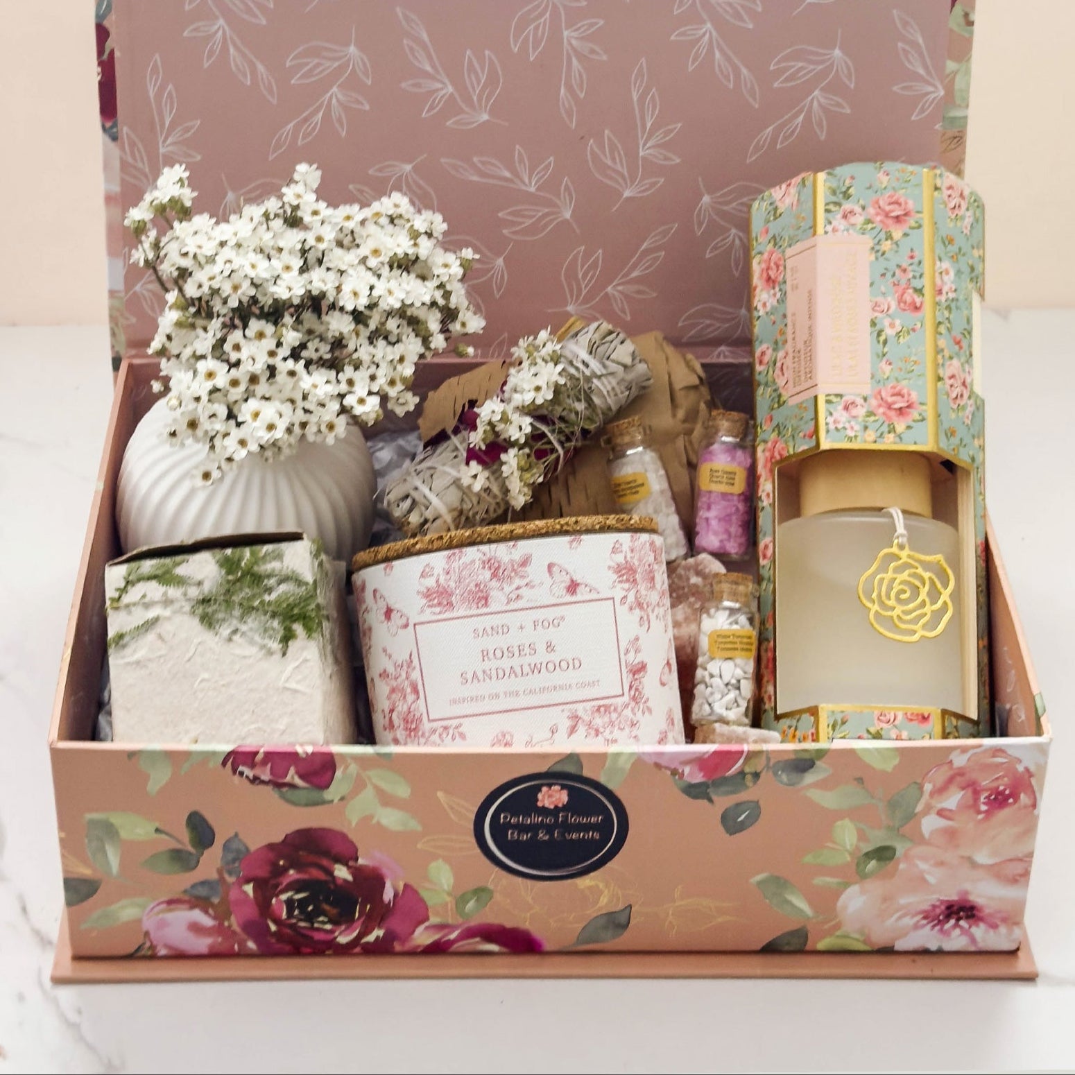 Roses & Sandalwood Ritual Gift Box