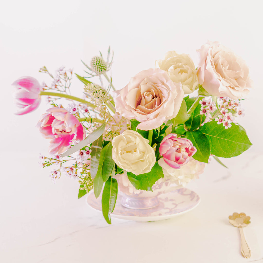 PFF-120-BUNNY'S EASTER BLOOMS-Fresh Flowers Centerpiece