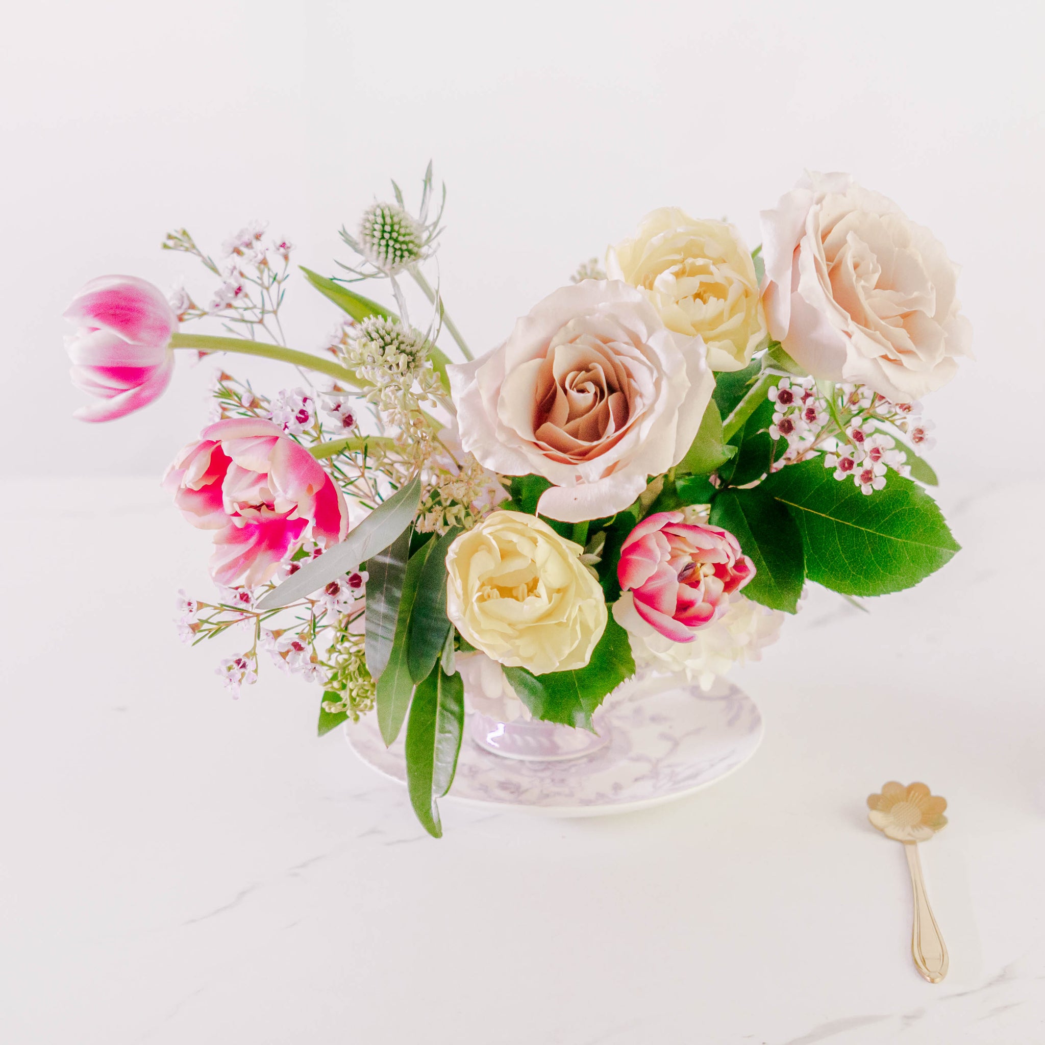 PFF-120-BUNNY'S EASTER BLOOMS-Fresh Flowers Centerpiece