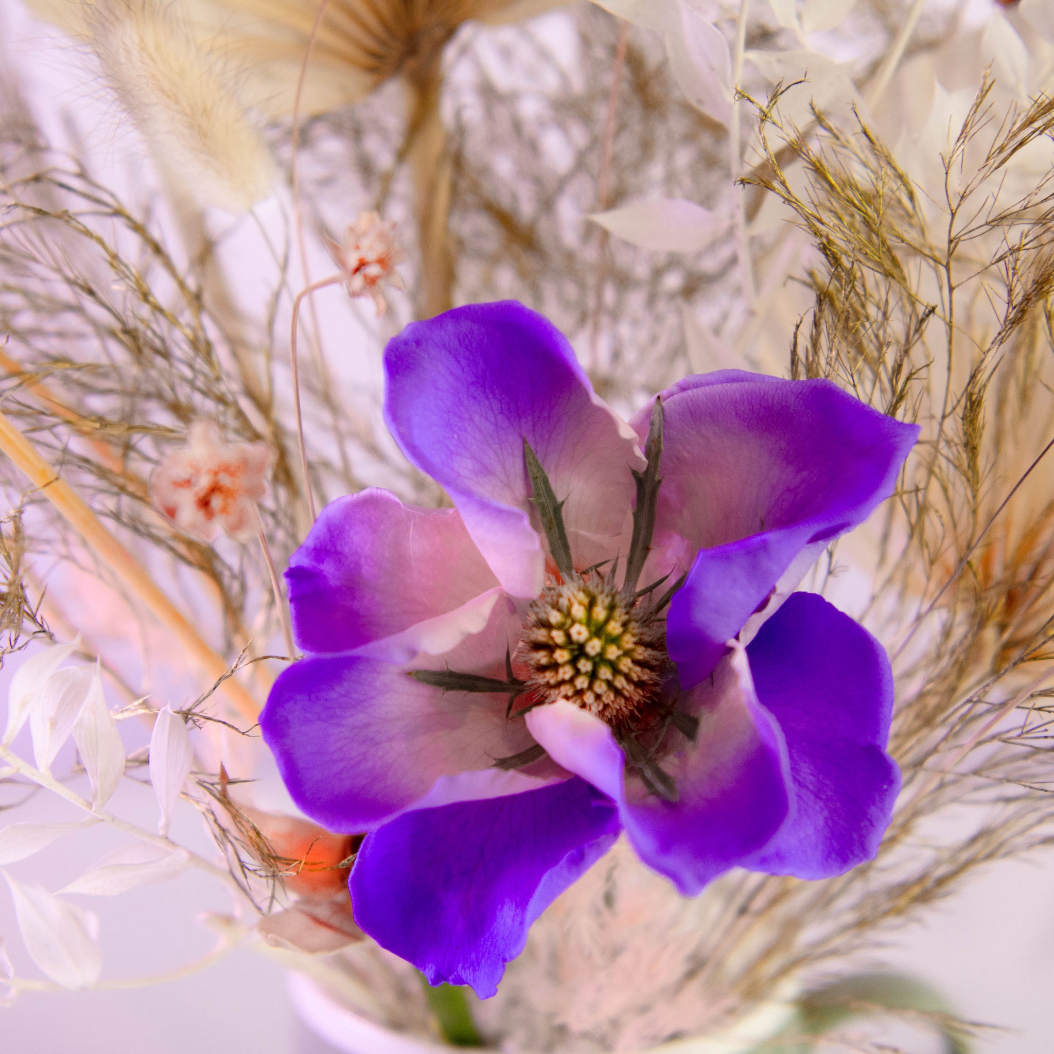 PET-122-EVERLASTING PAW PRINTS-Dried Flowers Centerpiece