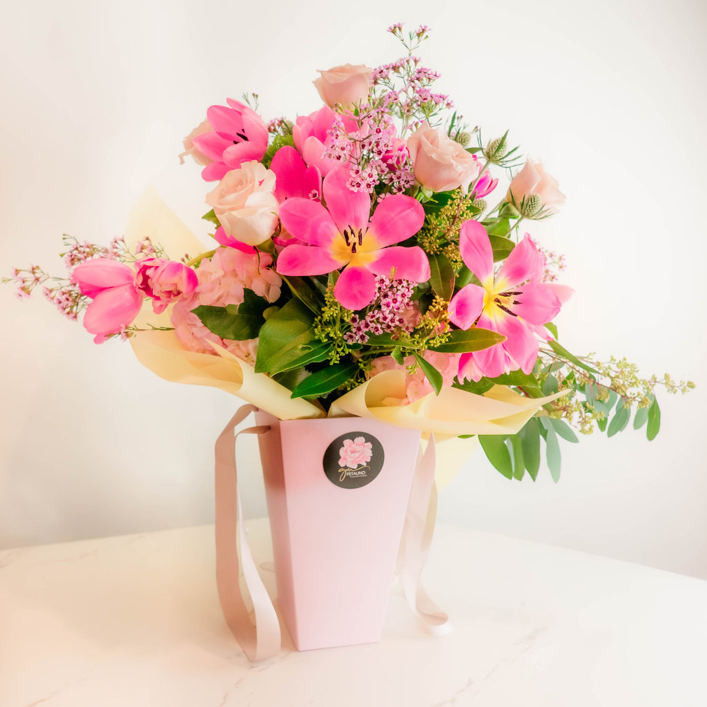 PFF-118-PETAL DREAM-Fresh Flowers Bouquet