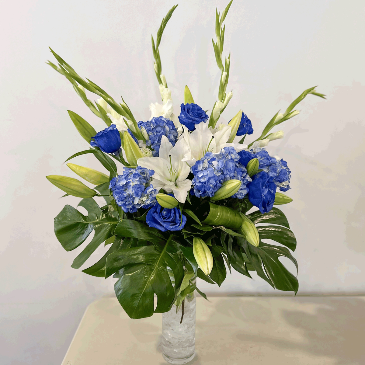 WB-706-MILO-Vase-Arrangement
