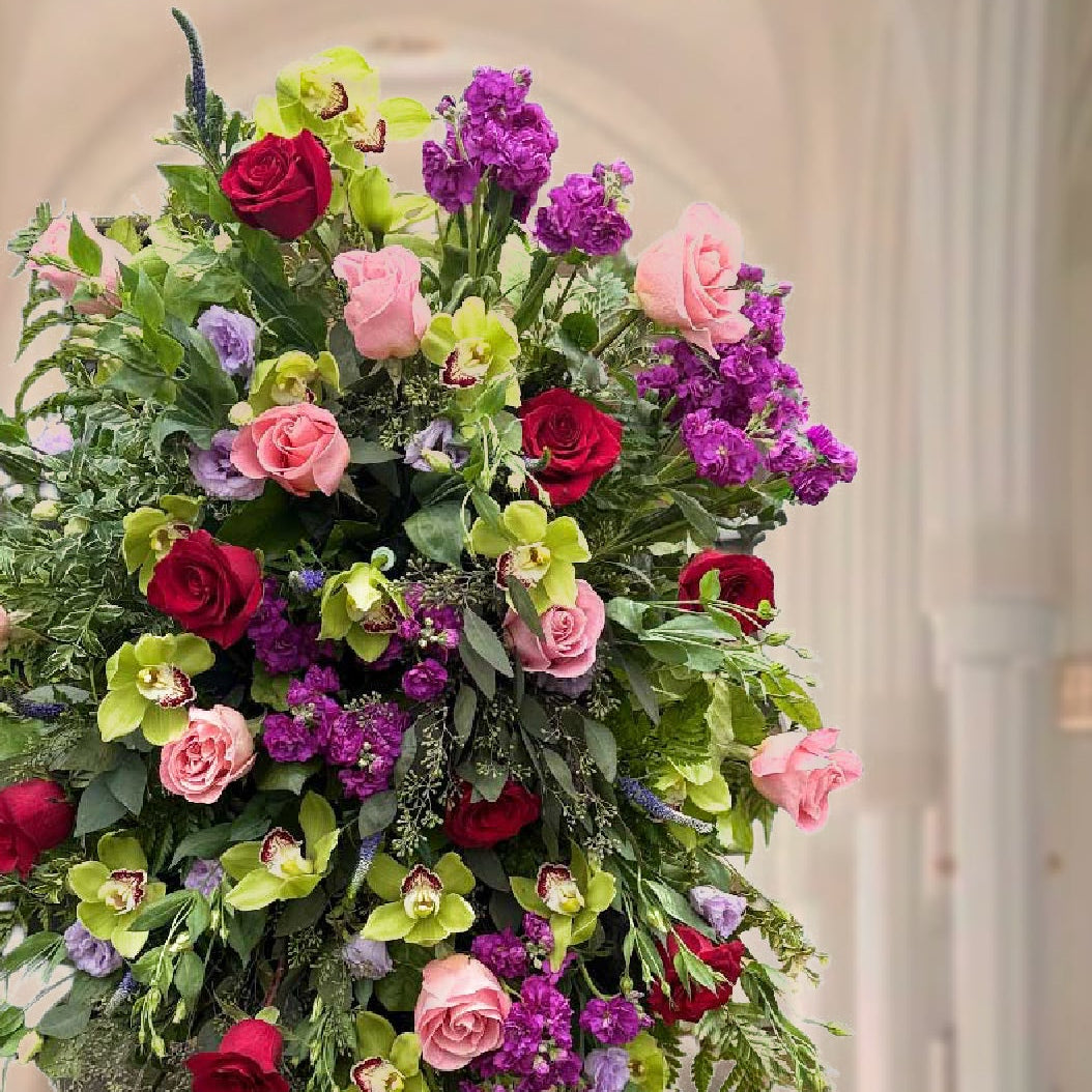 WC-901-RAFAELLO-Funeral-Standing-Spray