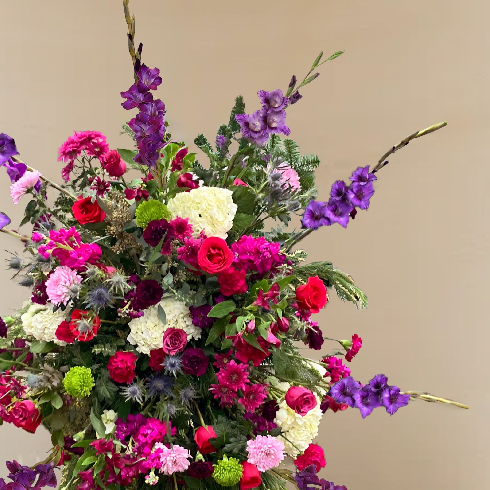 WC-903-LUIZA-Funeral-Standing-Spray