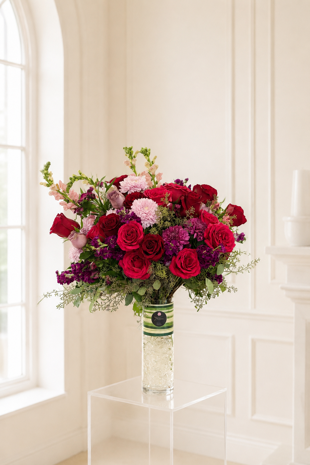 WP-591-CLEO-Vase-Arrangement